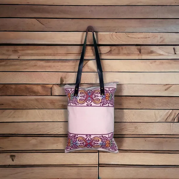 Canvas_Tote_Bag_With_Zip_And_Leather_Handle