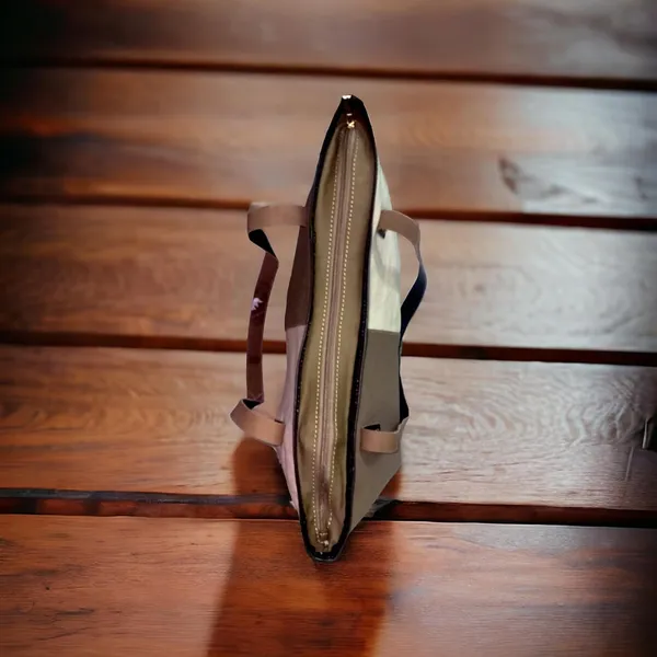 Canvas_Tote_Bag_With_Zip_And_Leather_Handle