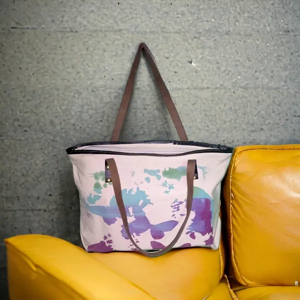 Canvas_Tote_Bag_With_Zip_And_Leather_Handle