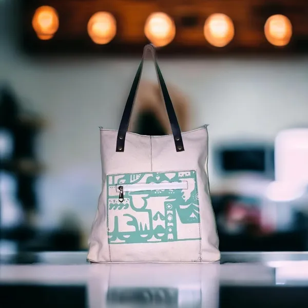 Canvas_Tote_Bag_With_Leather_Handle