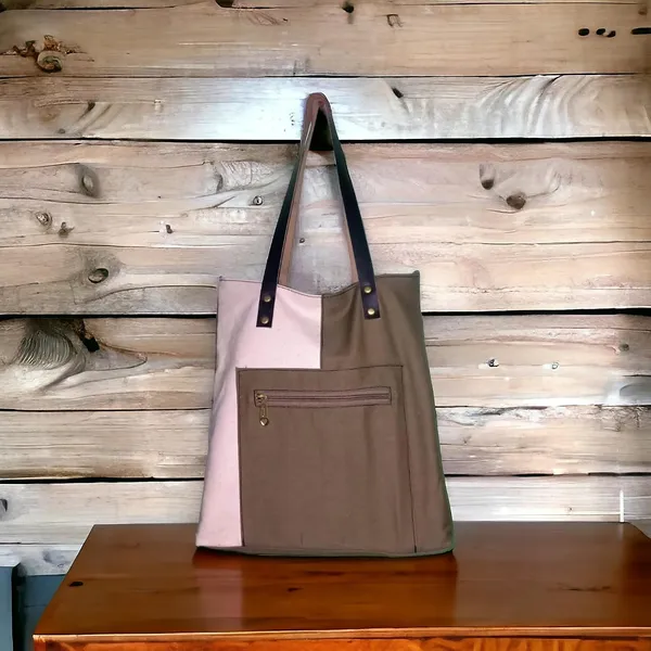 Canvas_Tote_Bag_With_Zip_And_Leather_Handle
