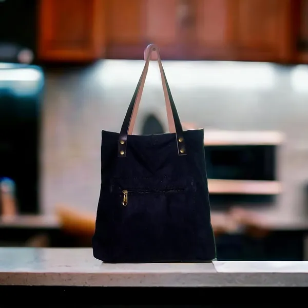 Canvas_Tote_Bag_With_Zip_And_Leather_Handle