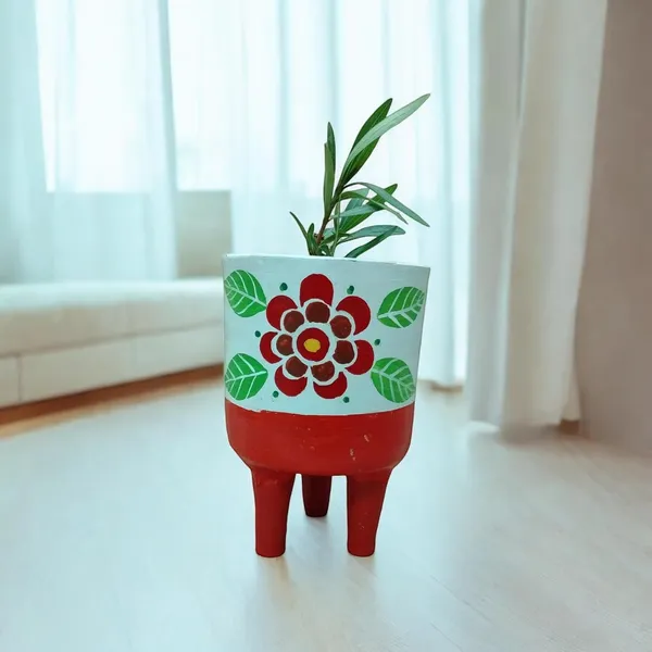 Handcrafted_Indoor_Outdoor_Planter