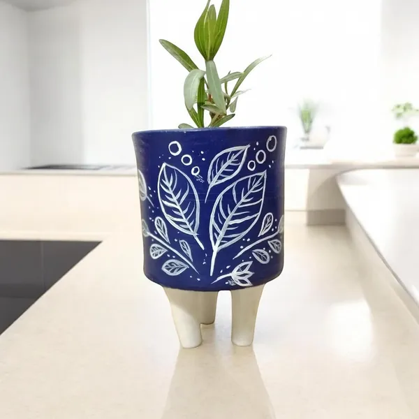 Handcrafted_Indoor_Outdoor_Planter