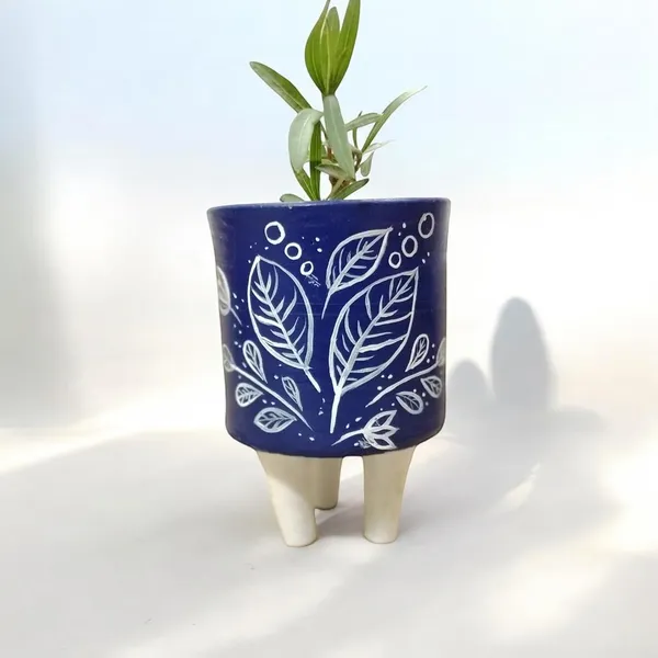Handcrafted_Indoor_Outdoor_Planter