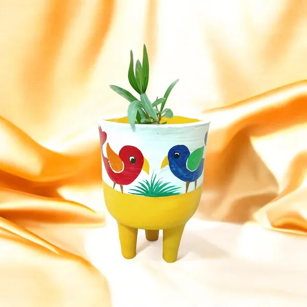 Handcrafted_Indoor_Outdoor_Planter