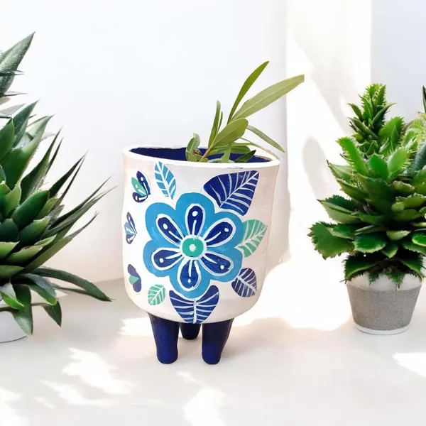 Handcrafted_Indoor_Outdoor_Planter