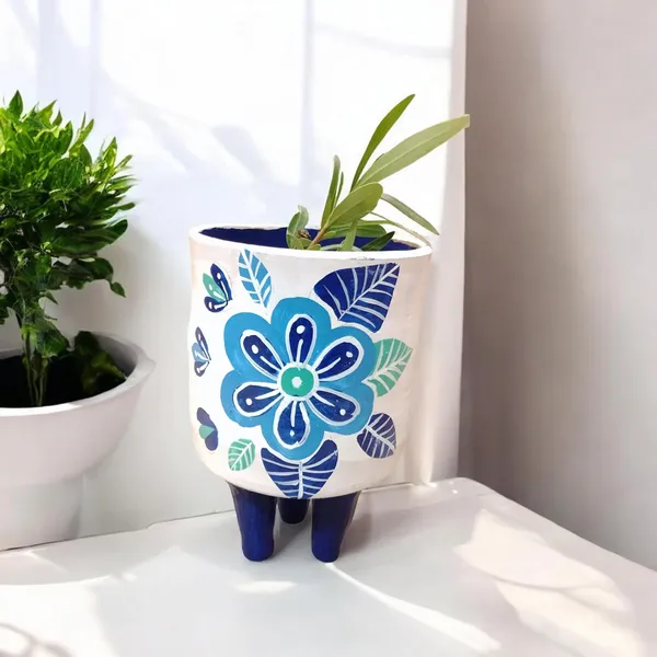 Handcrafted_Indoor_Outdoor_Planter