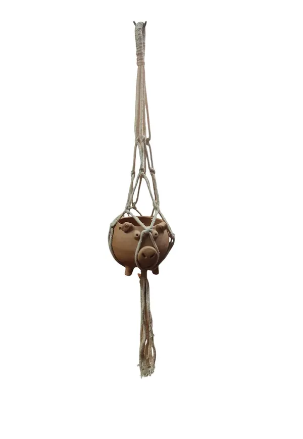 Macrame_Plant_Hanger_With_Terracotta_Planter