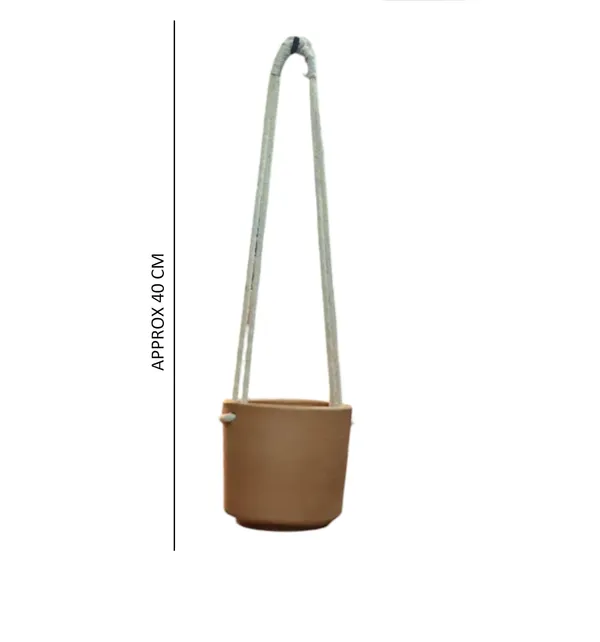 Macrame_Plant_Hanger_With_Terracotta_Planter