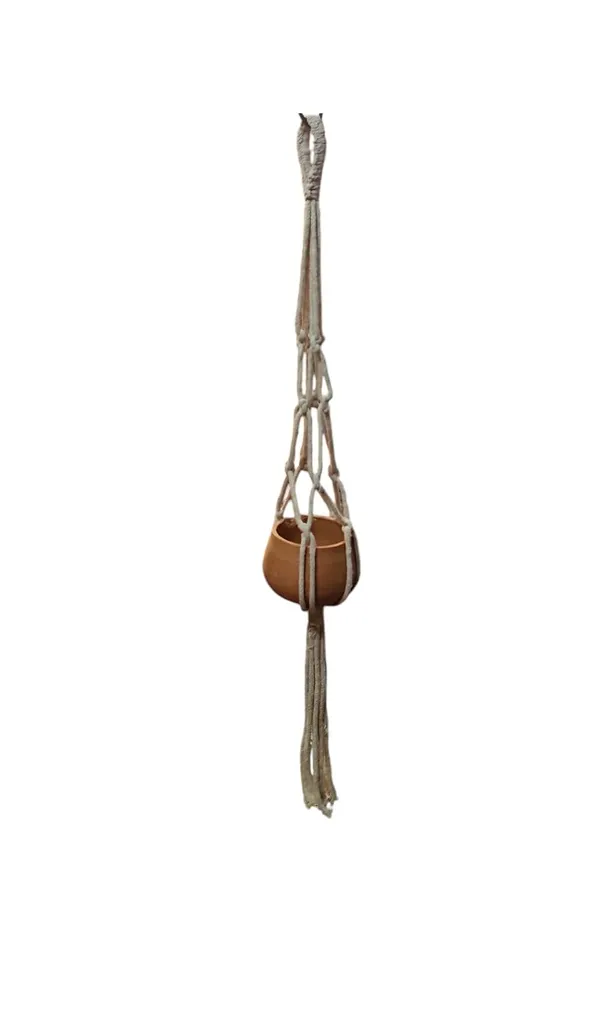 Macrame_Plant_Hanger_With_Terracotta_Planter