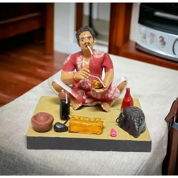 Handmade_Clay_Human_Figure_Miniature