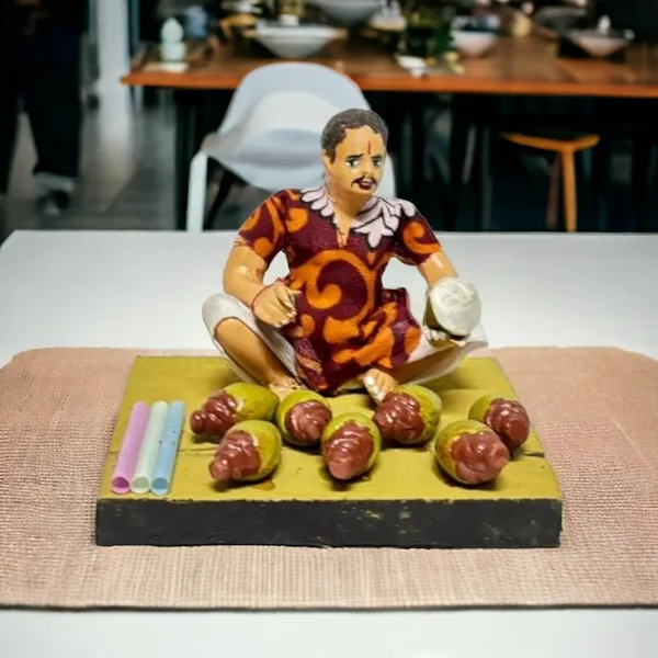 Clay_Miniature_Coconut_Seller_Figurine