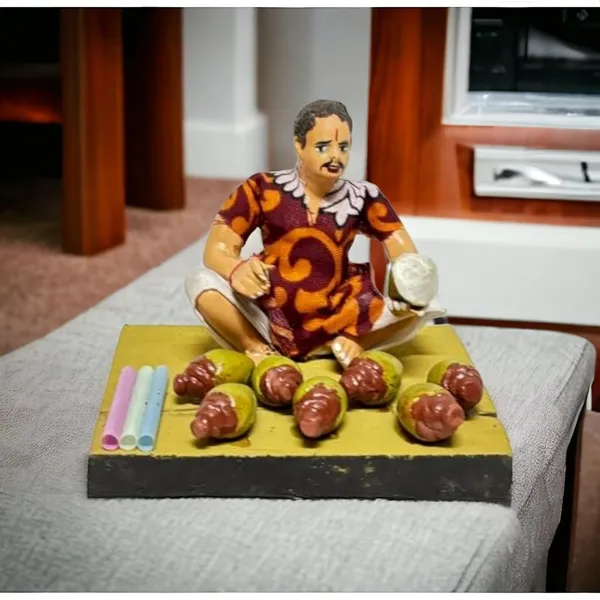Clay_Miniature_Coconut_Seller_Figurine