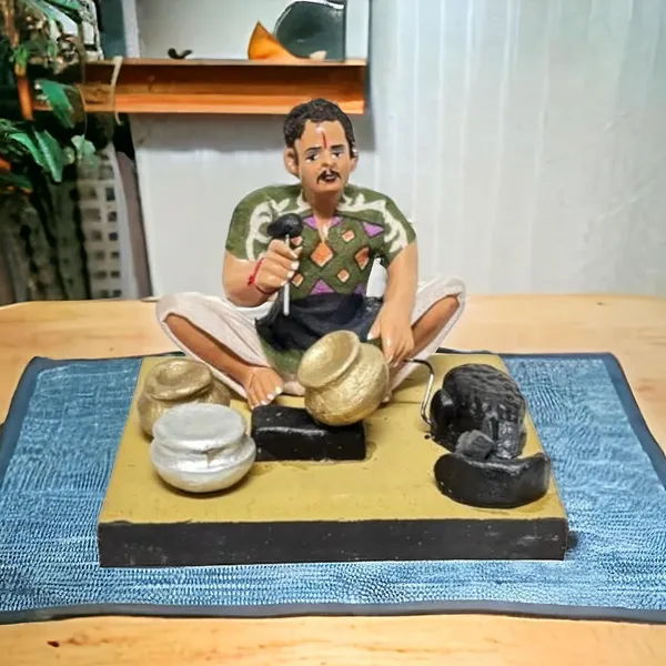 Handmade_Clay_Human_Figure_Miniature