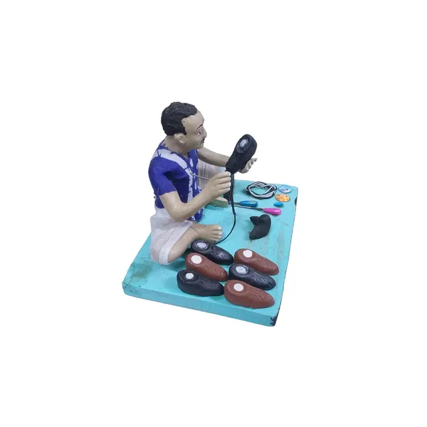 Handmade_Clay_Cobbler_Figurine