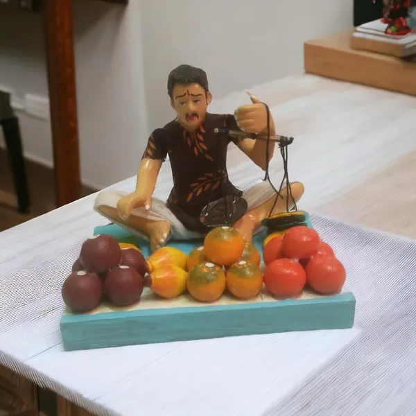 Clay_Miniature_Vegetable_Seller_Figure