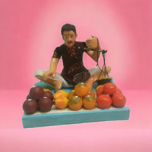 Clay_Miniature_Vegetable_Seller_Figure