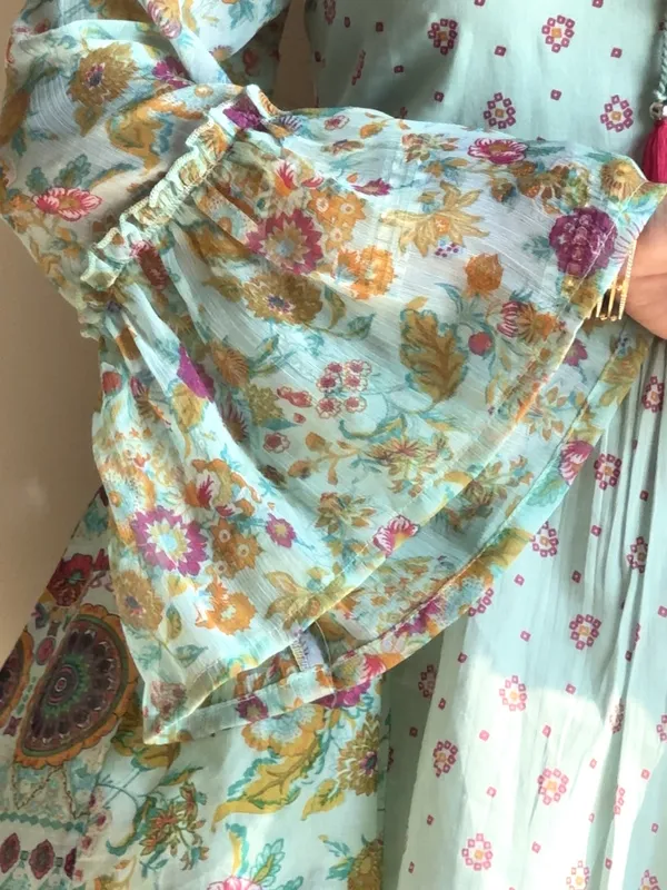 GEET_FLARED_KURTI_(WOMEN)