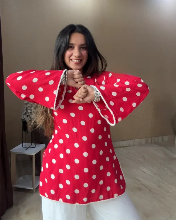 NISHA_SHORT_KURTI_(WOMEN)