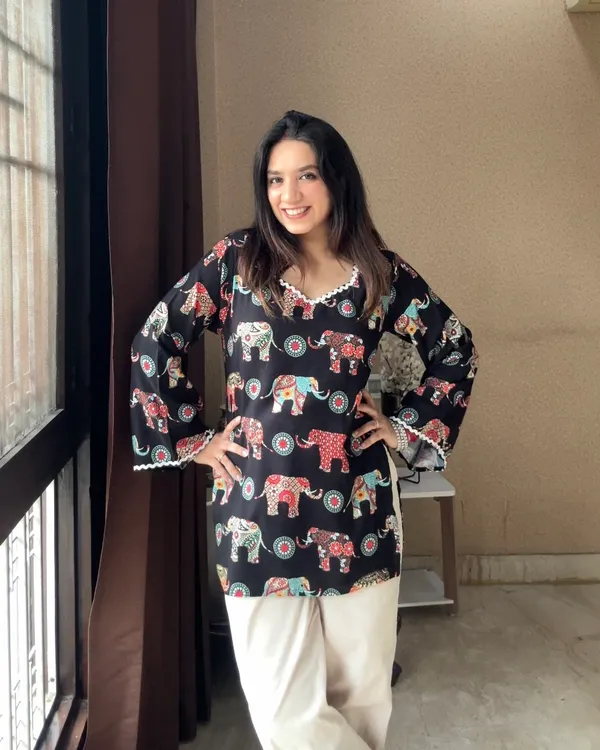 GAJRA_SHORT_KURTI_(WOMEN)