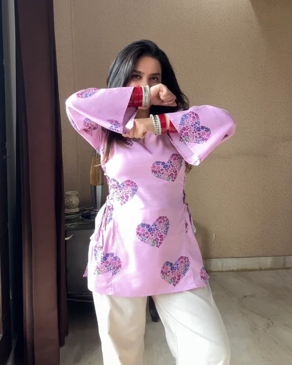 DILRUBA_SHORT_KURTI_(WOMEN)