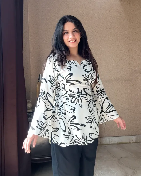 PHOOL_SHORT_KURTI_(WOMEN)