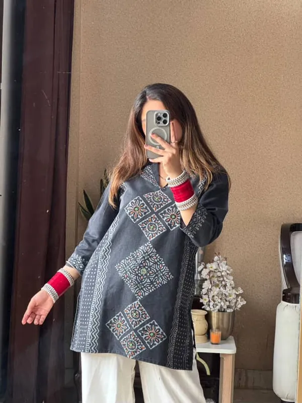 KAAVYA_DENIM_KURTI_(WOMEN)