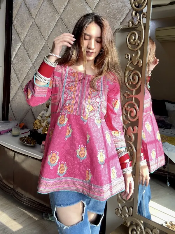 BANNO_FLARED_KURTI_(WOMEN)