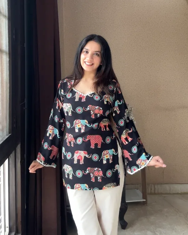 GAJRA_SHORT_KURTI_(WOMEN)