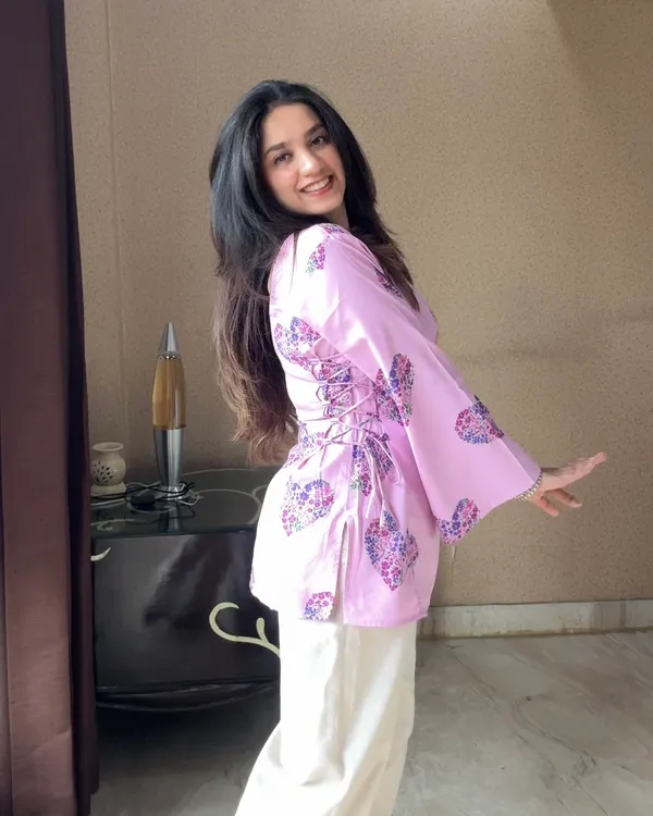 DILRUBA_SHORT_KURTI_(WOMEN)