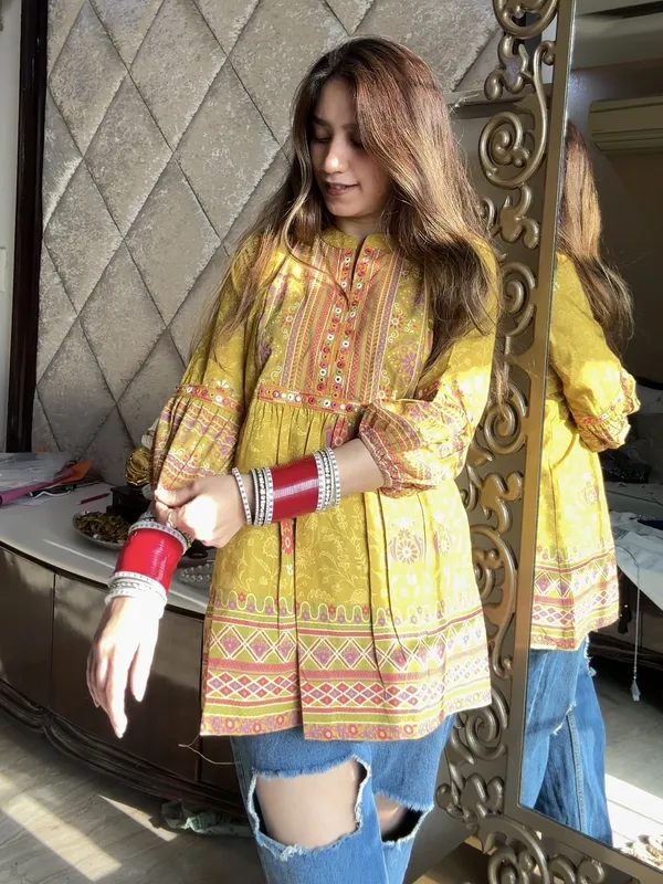 BASANTI_FLARED_KURTI_(WOMEN)