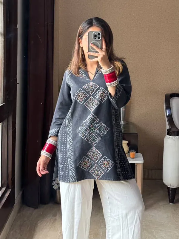 KAAVYA_DENIM_KURTI_(WOMEN)
