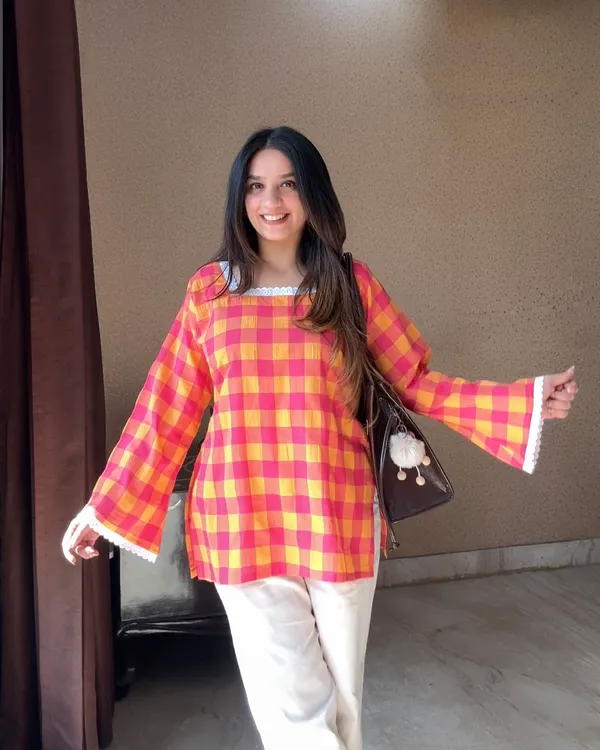 SIA_SHORT_KURTI_(WOMEN)