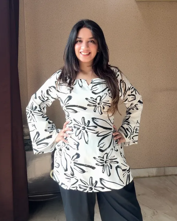 PHOOL_SHORT_KURTI_(WOMEN)