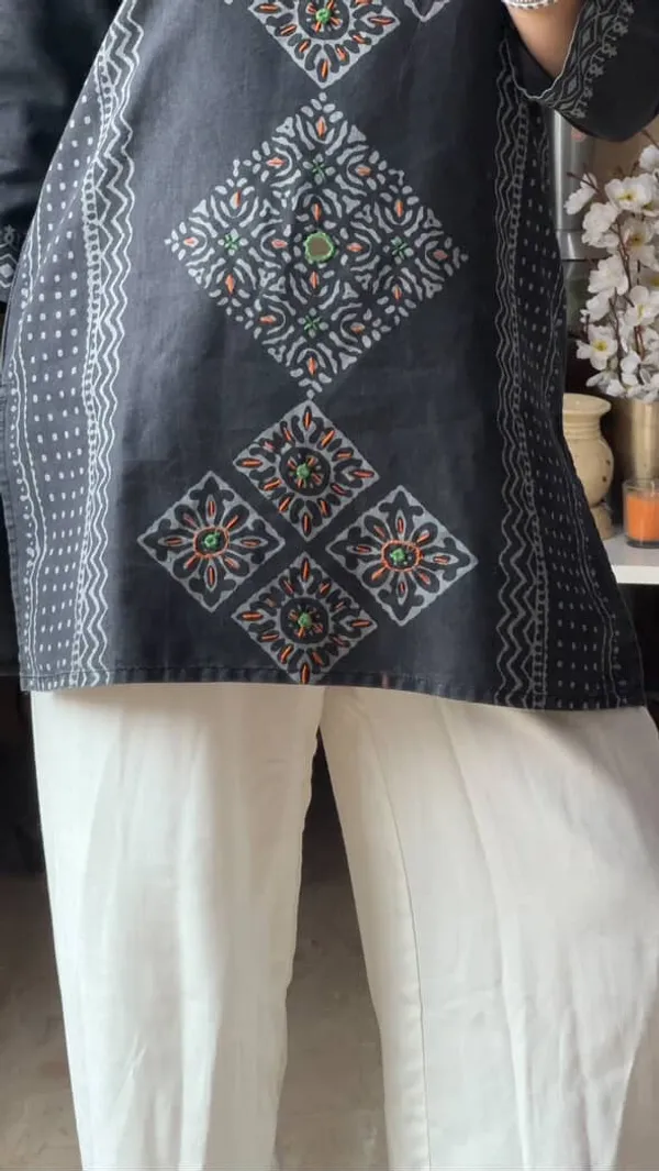 KAAVYA_DENIM_KURTI_(WOMEN)