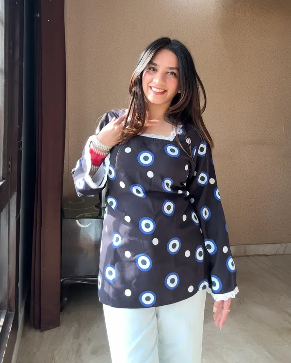 NAAYRA_SHORT_KURTI_(WOMEN)