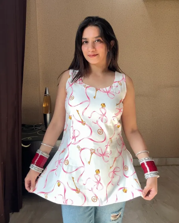 RHEA_SHORT_KURTI_(WOMEN)