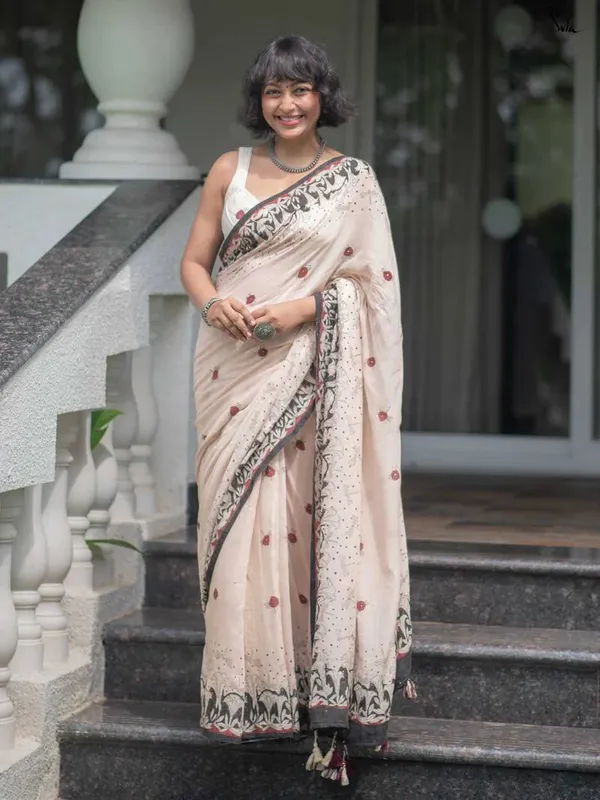 Beige_Printed_Saree_For_Women