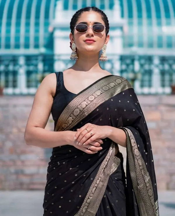 Black_Traditional_Saree_for_Women