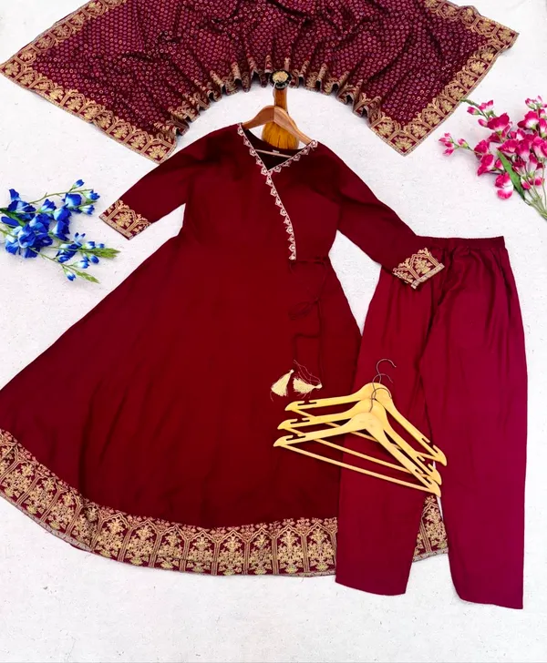 Maroon_Printed_Kurta_Set_With_Dupatta_For_Women