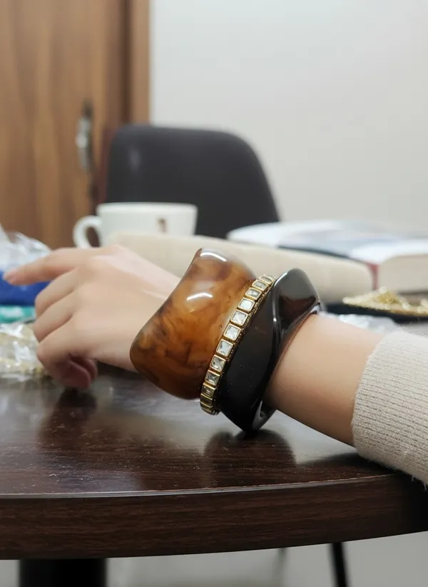 Brown_Resin_Stone_Bangle_Set_For_Women