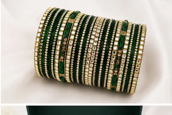 Green_Embellished_Bangle_Set_For_Women