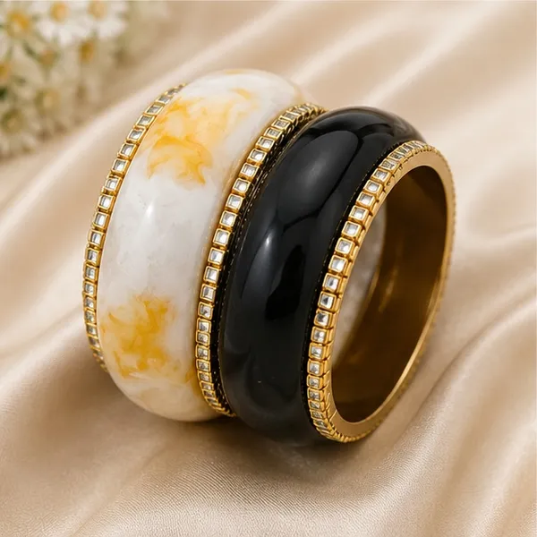 Black_And_White_Resin_Bangle_Set_For_Women
