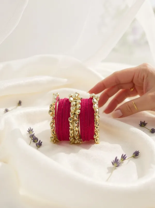 Red_Aluminium_Ghungaroo_Bangle_Set_For_Women