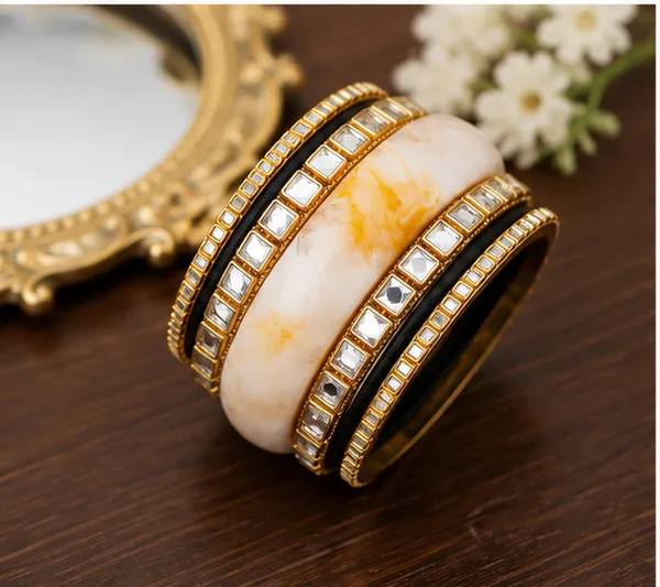 Gold_Tone_Resin_And_Thread_Bangle_Set_For_Women