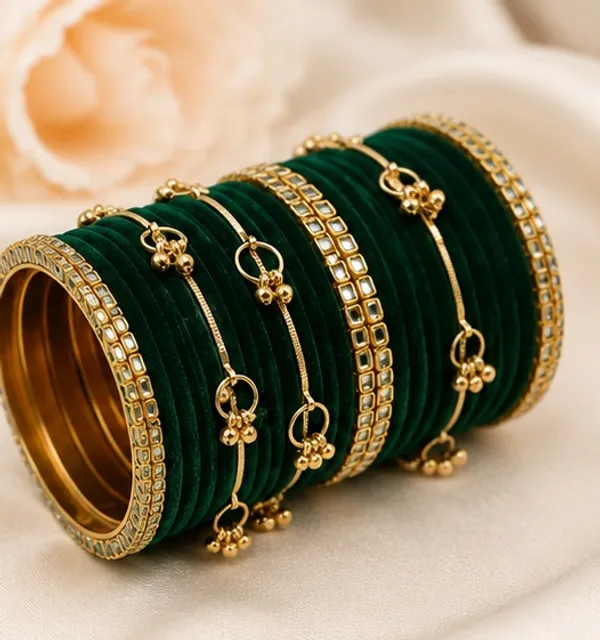 Green_Velvet_Kundan_Style_Bangle_Set_For_Women