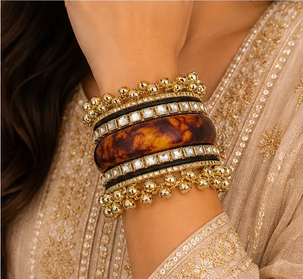 Gold_Tone_Marbled_Statement_Bangle_For_Women