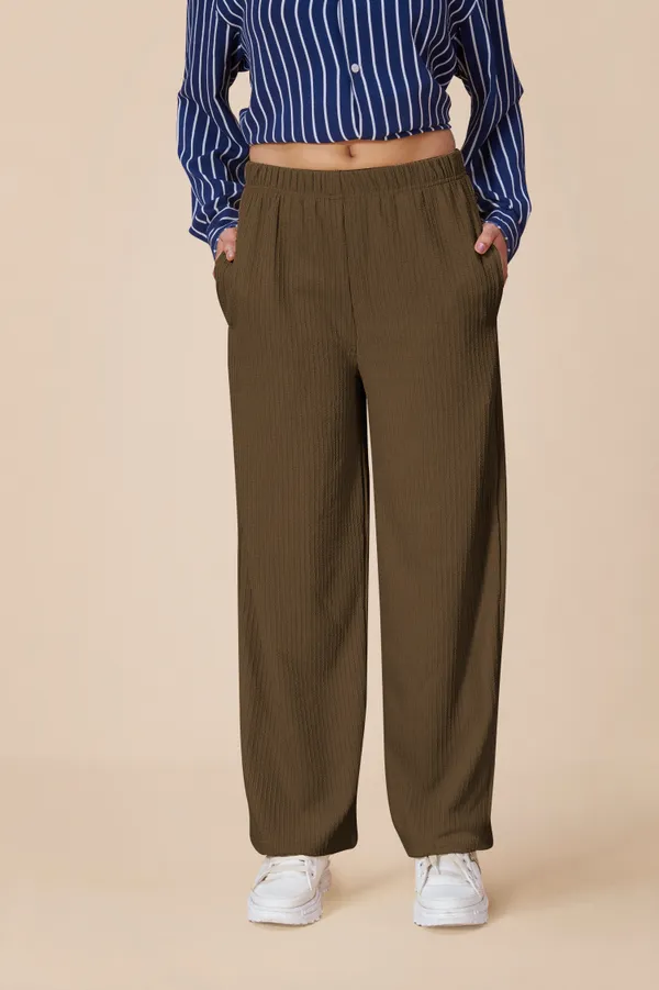 Brown_Solid_Lycra_Trousers_For_Women