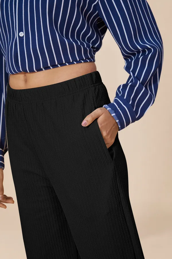 Black_Solid_Lycra_Trousers_For_Women